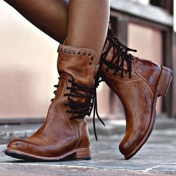 Clare - Elegant Boots With Laces