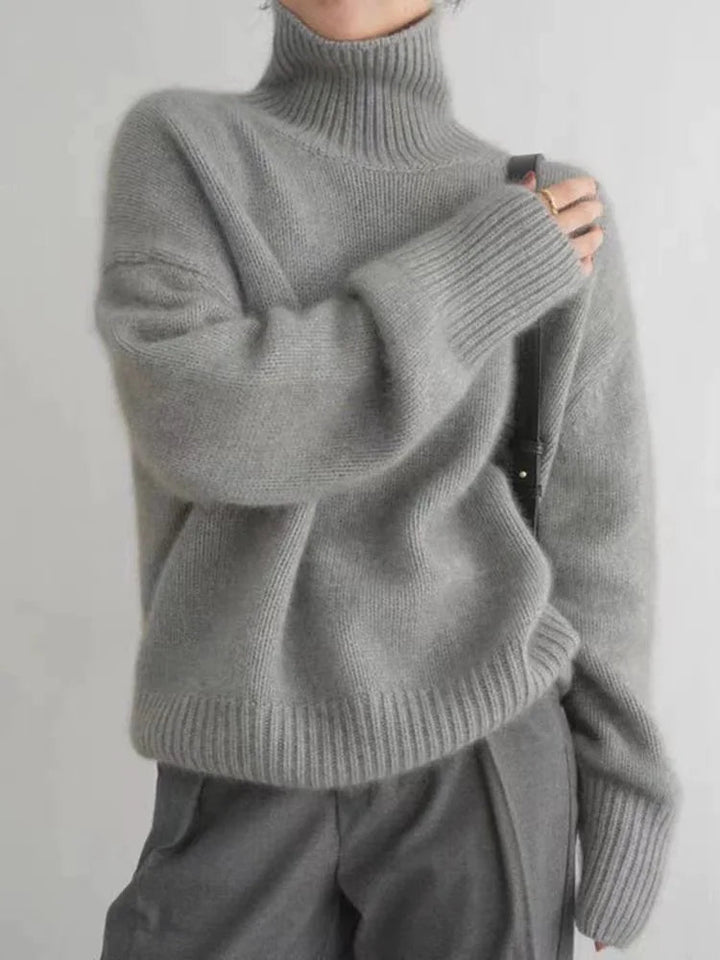 LOLA - KNITTED SOFT TURTLENECK