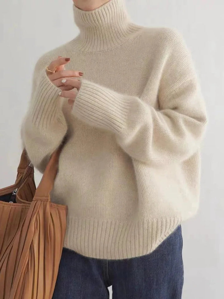 LOLA - KNITTED SOFT TURTLENECK